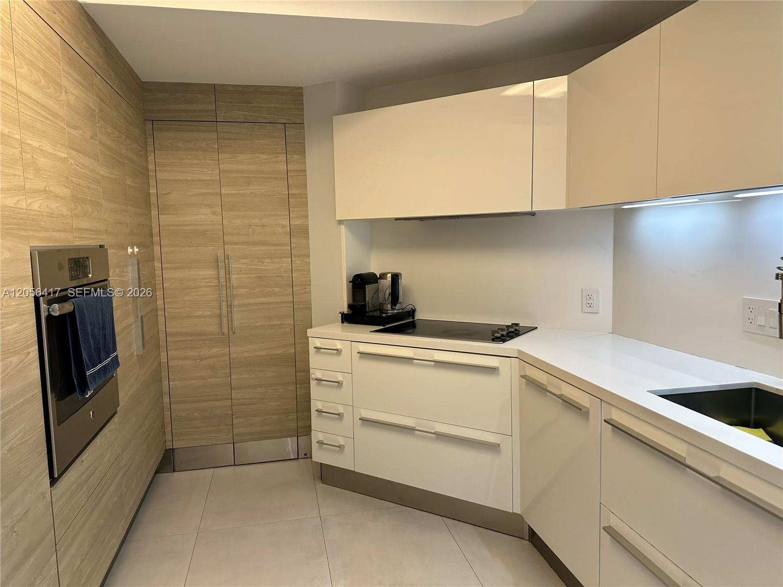 888 Brickell Key Drive 700 Property Photo 3