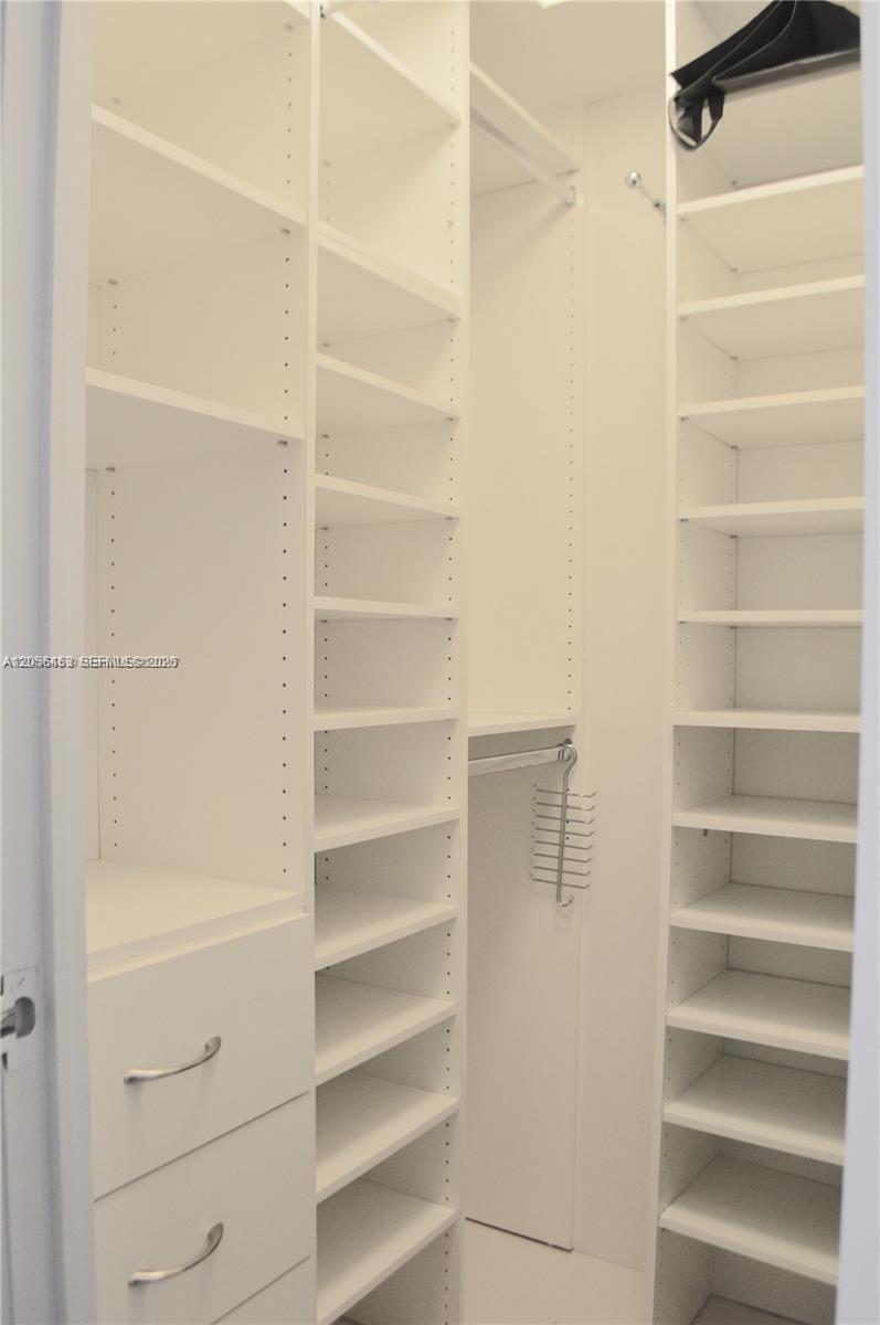 A12056463 Property Photo 14