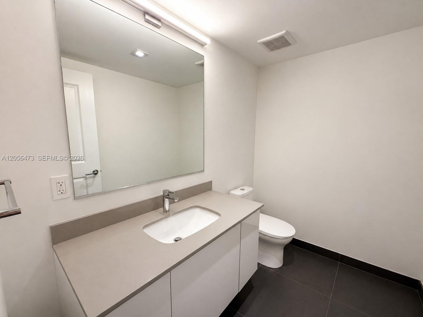 1600 Ne 1st Avenue 1815 Property Photo 5