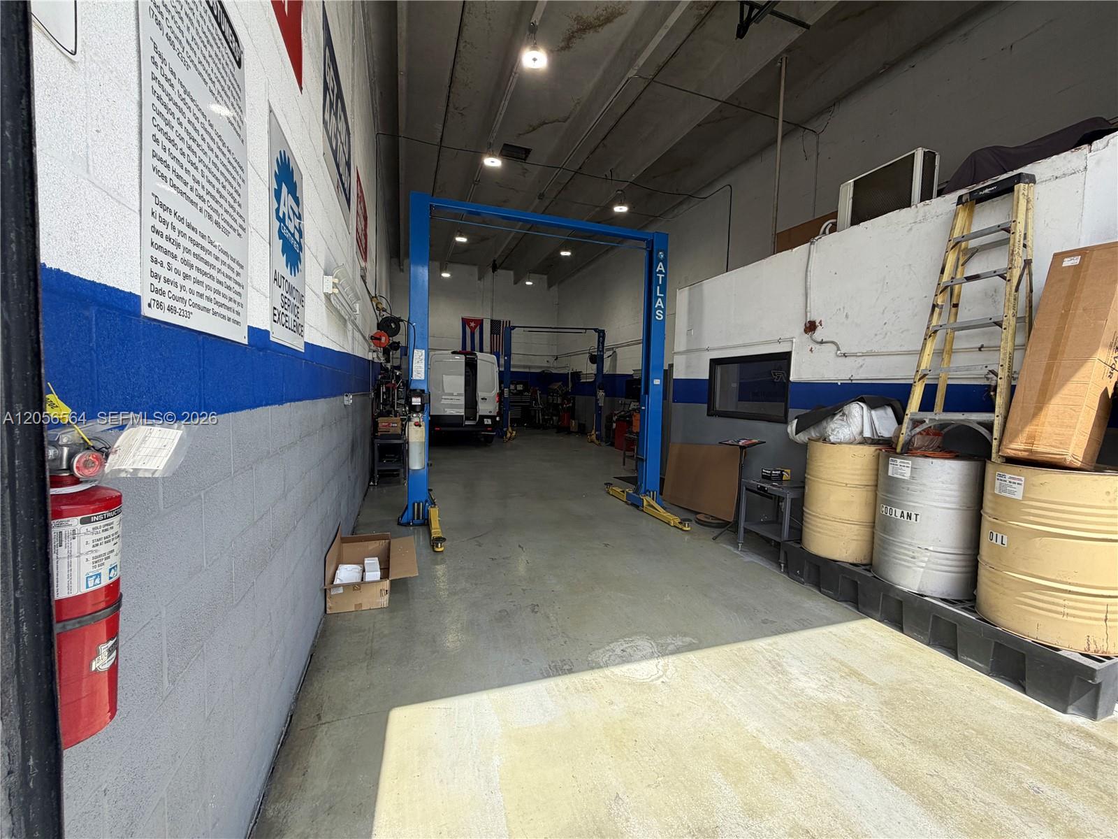 Mechanic Shop Nw Mechanic Shop For Sale Property Photo 1