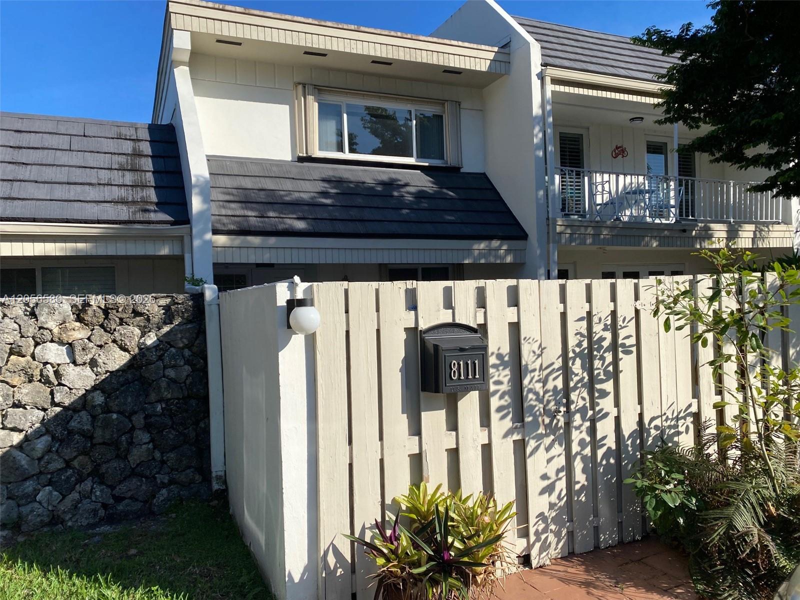 8111 Sw 81st Place Property Photo 1