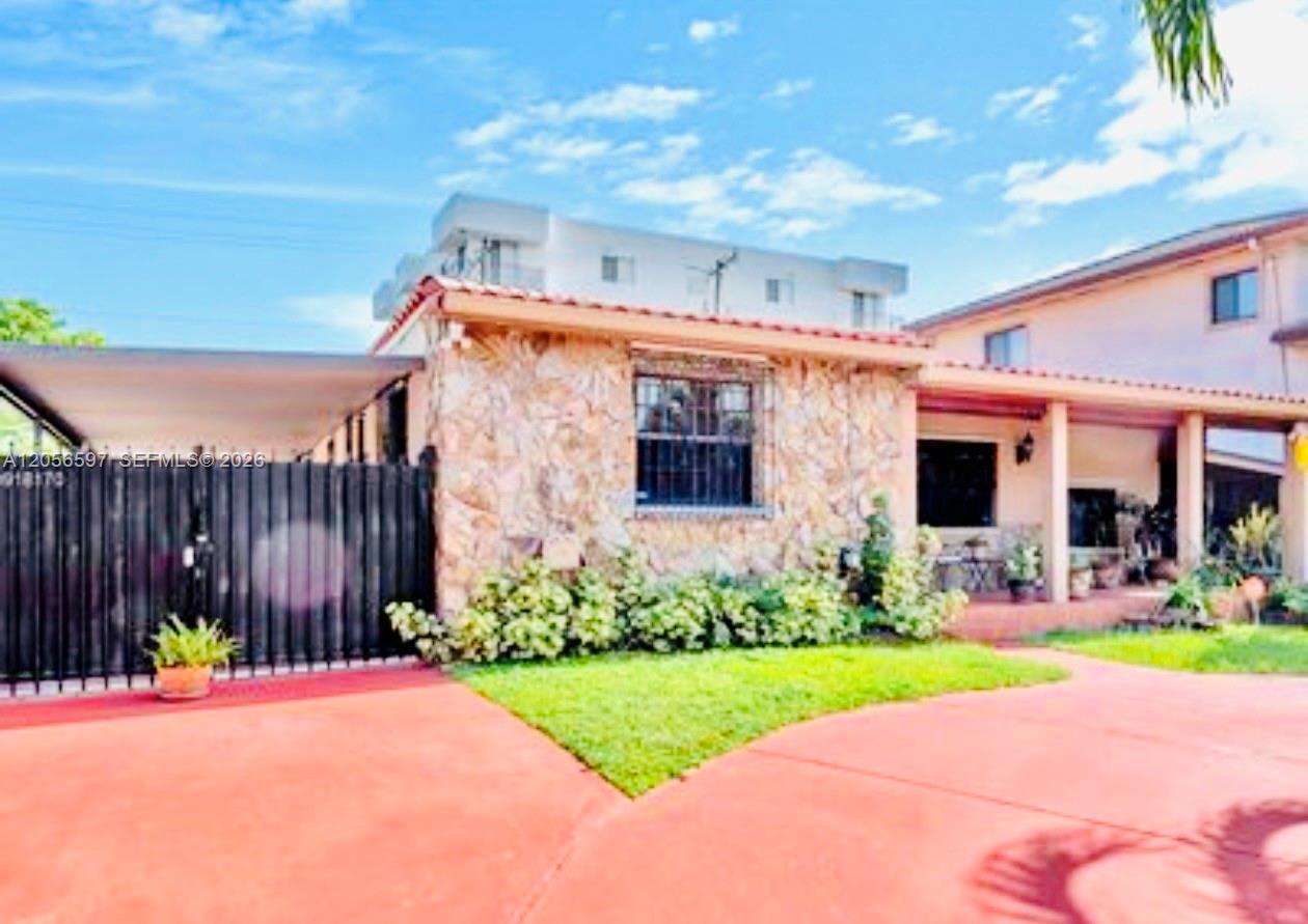 2424 SW 21st Terrace