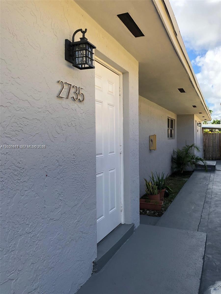 2735 Nw 27th Street Property Photo 3