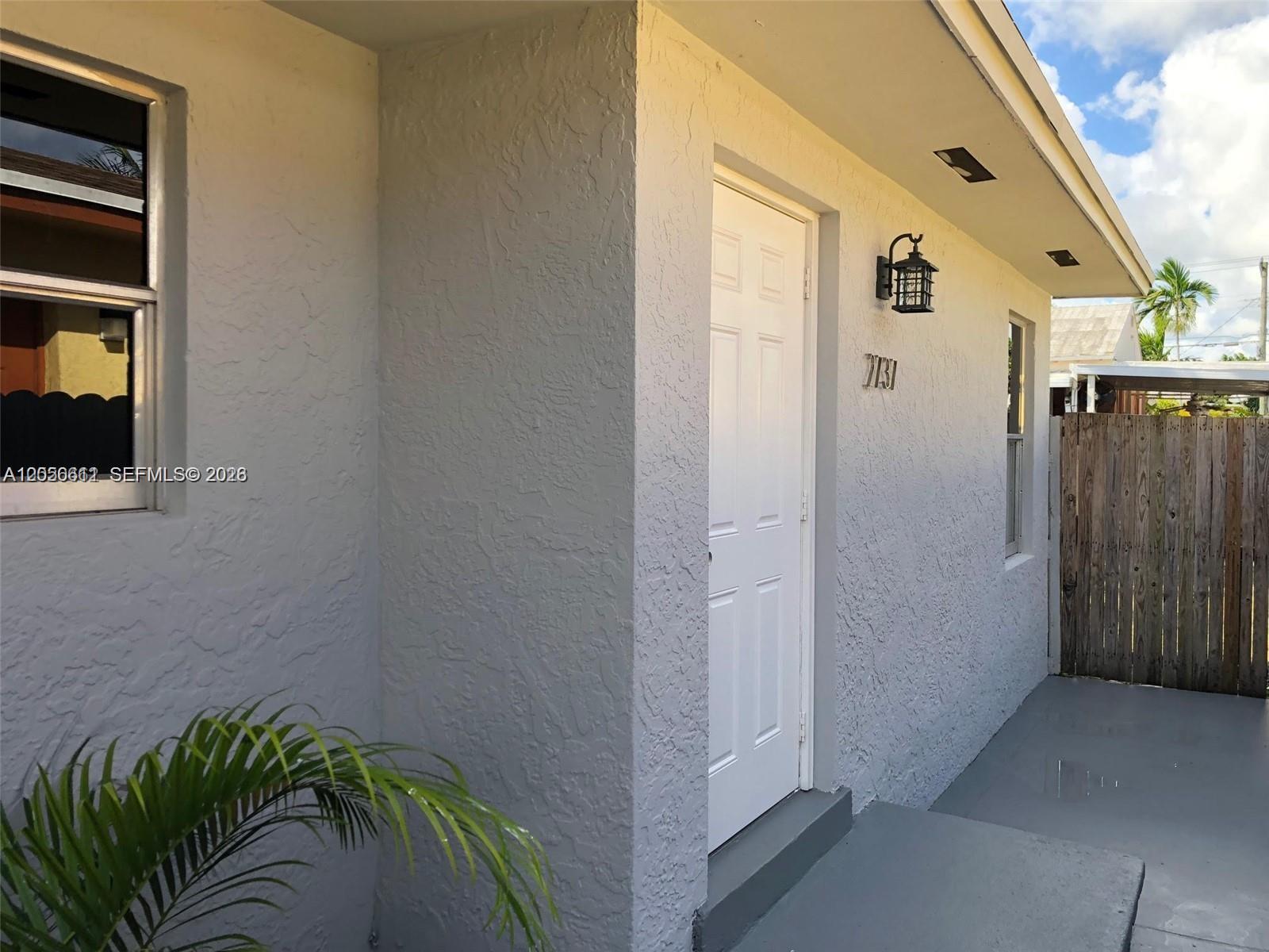 2735 Nw 27th Street Property Photo 5