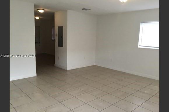 2735 Nw 27th Street Property Photo 11