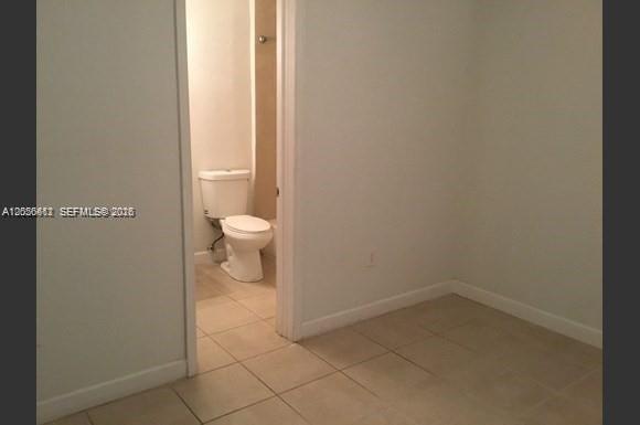 2735 Nw 27th Street Property Photo 16