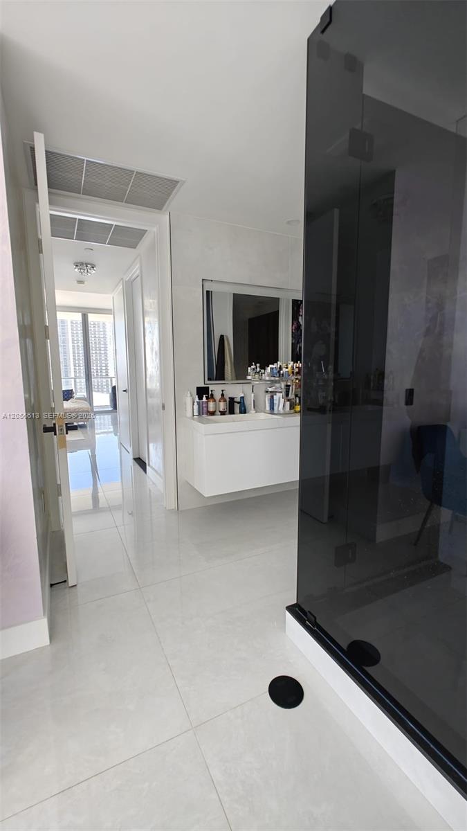 1100 Biscayne Boulevard 2106 Property Photo 14