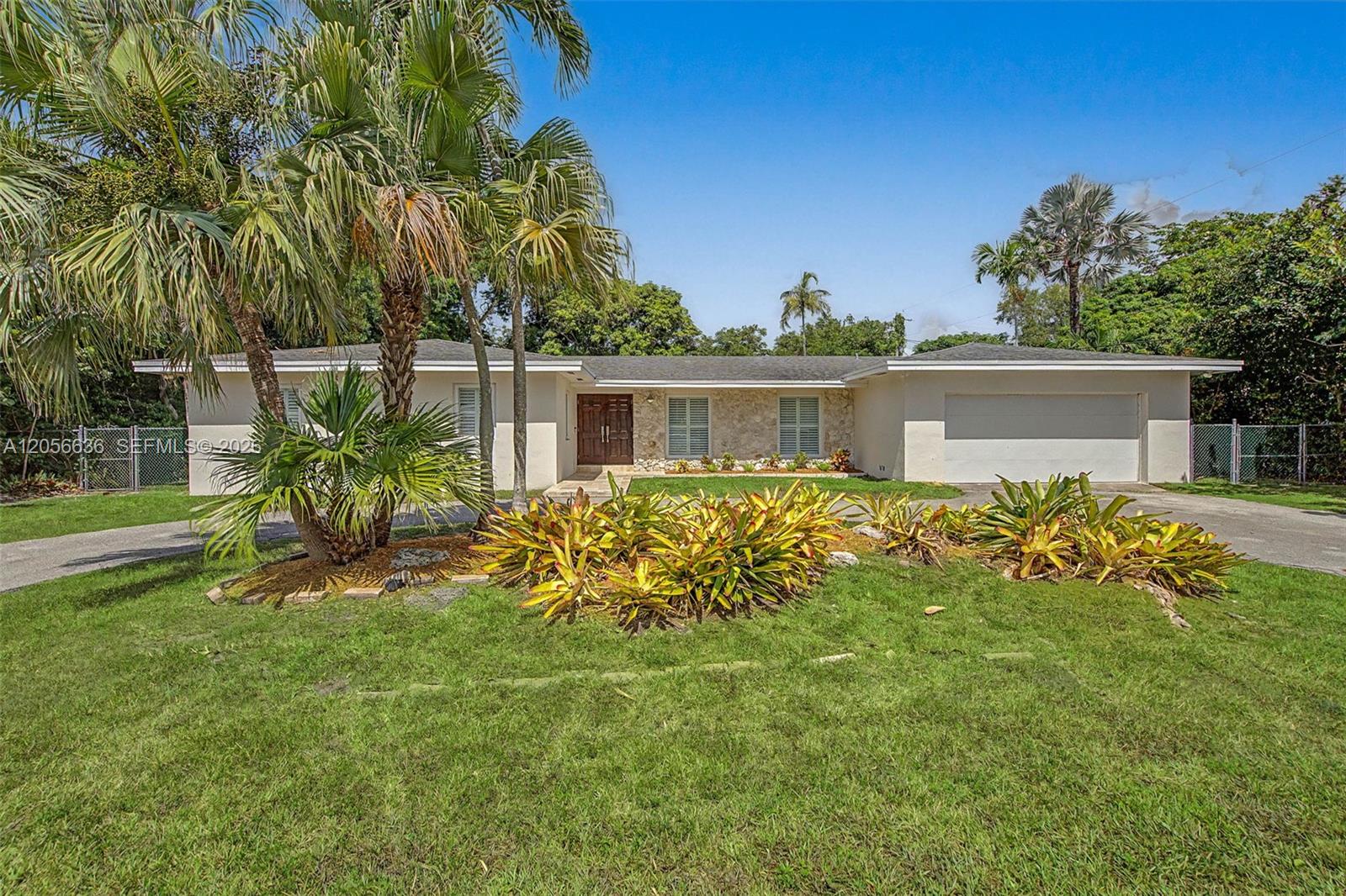 15540 SW 82nd Court Property Photo 1