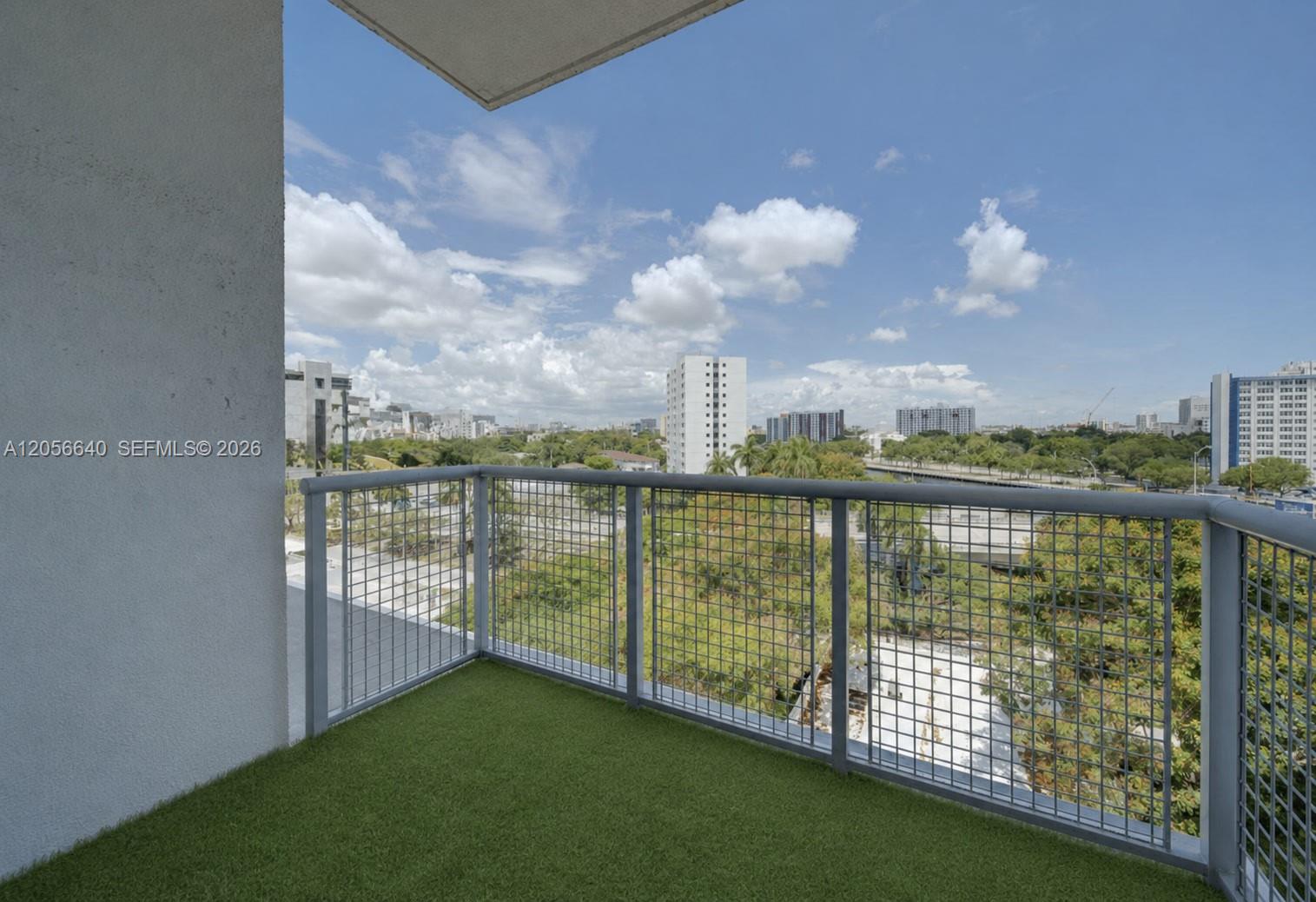 10 S River Drive 708 Property Photo 12