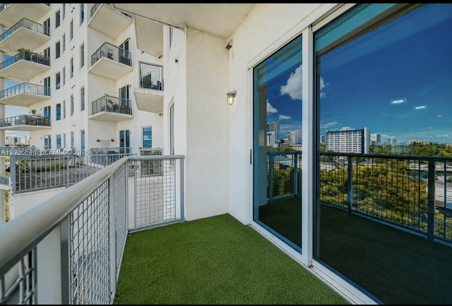 10 S River Drive 708 Property Photo 13