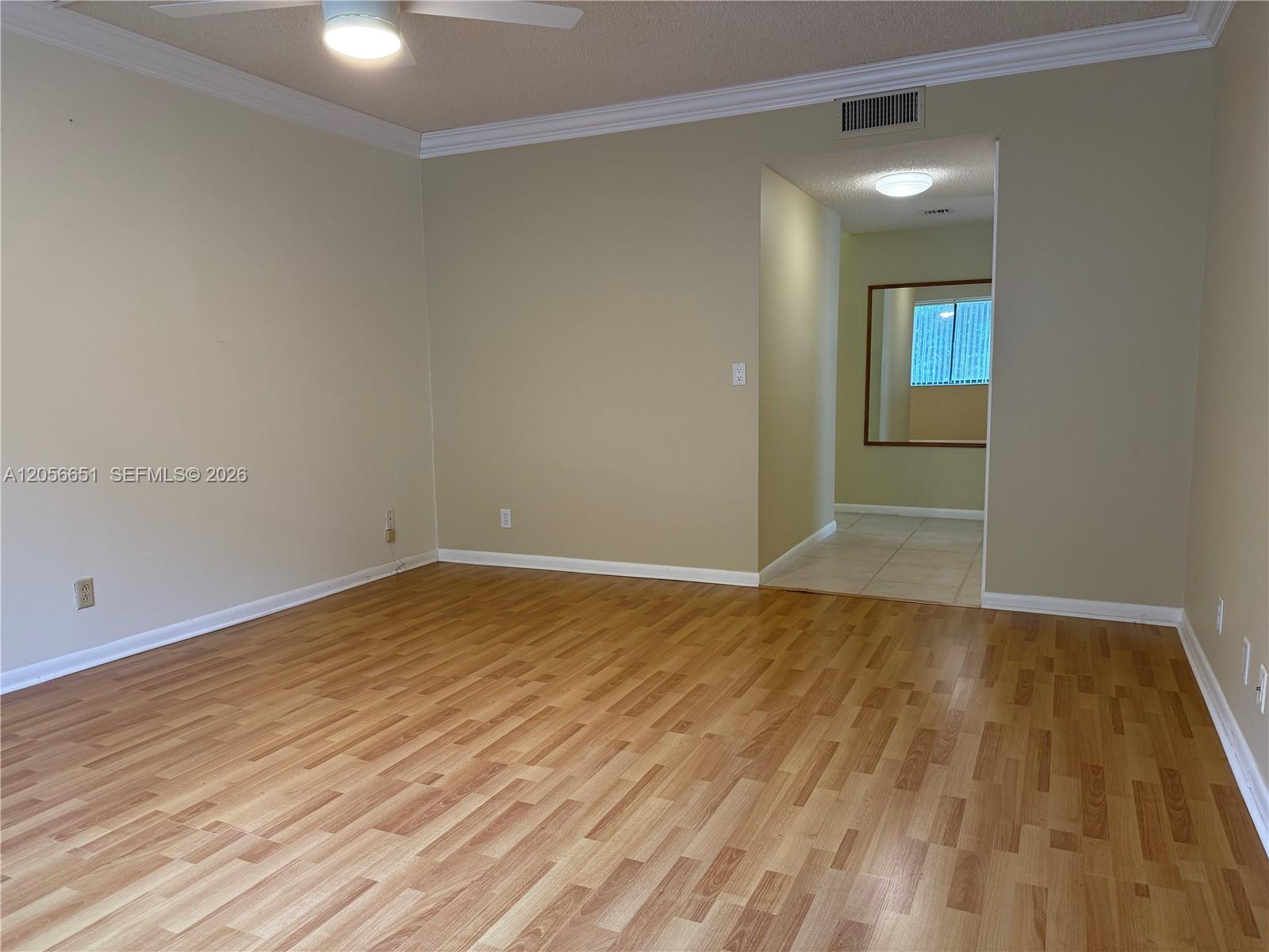 435 Lakeview Drive 201 Property Photo 6