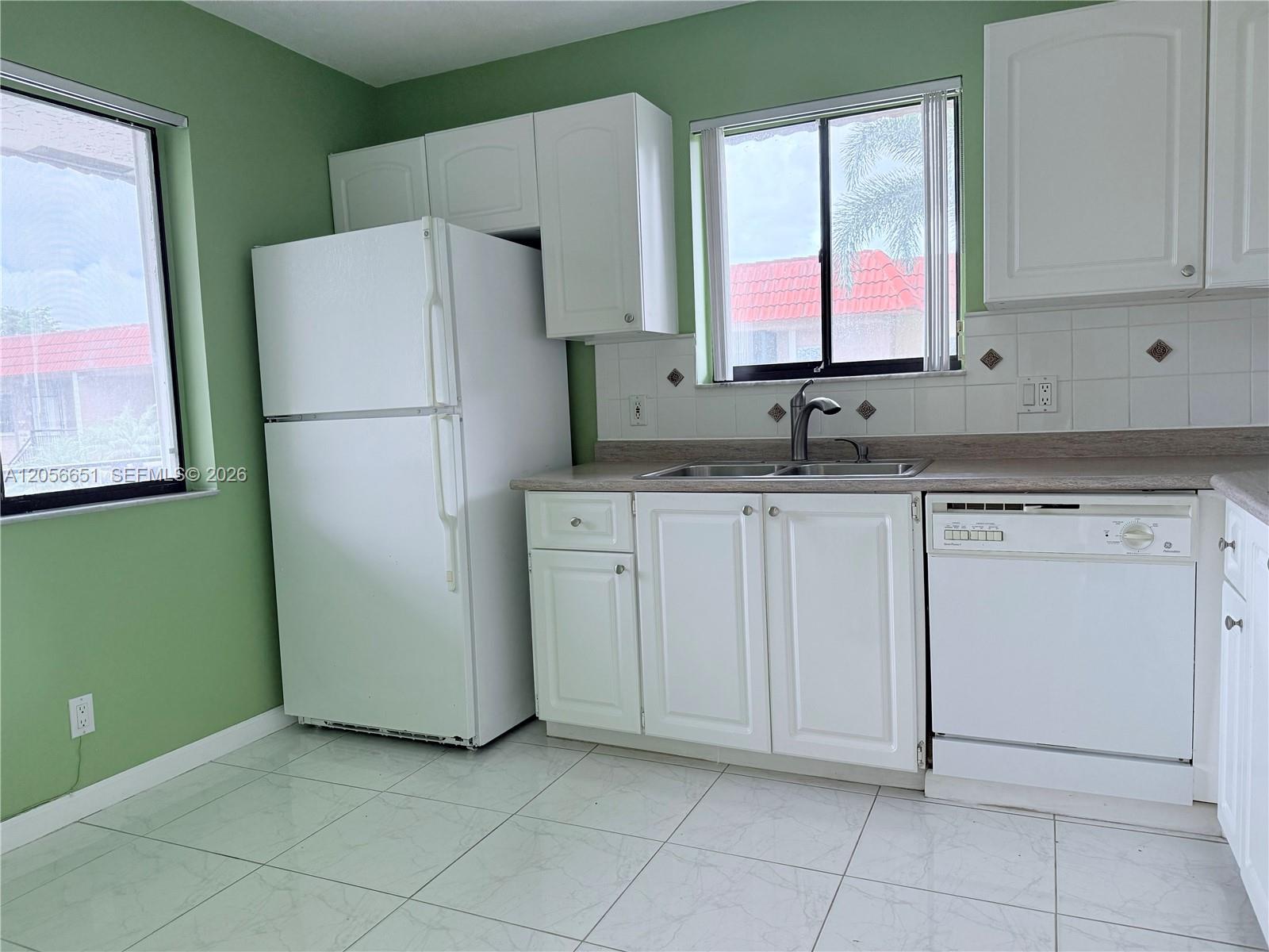 435 Lakeview Drive 201 Property Photo 9