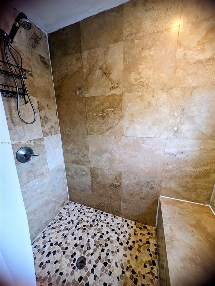 A12056693 Property Photo 9