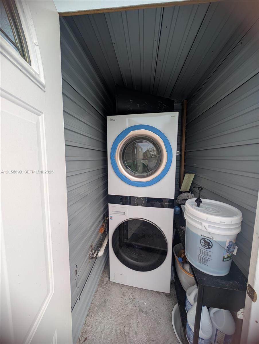 A12056693 Property Photo 16