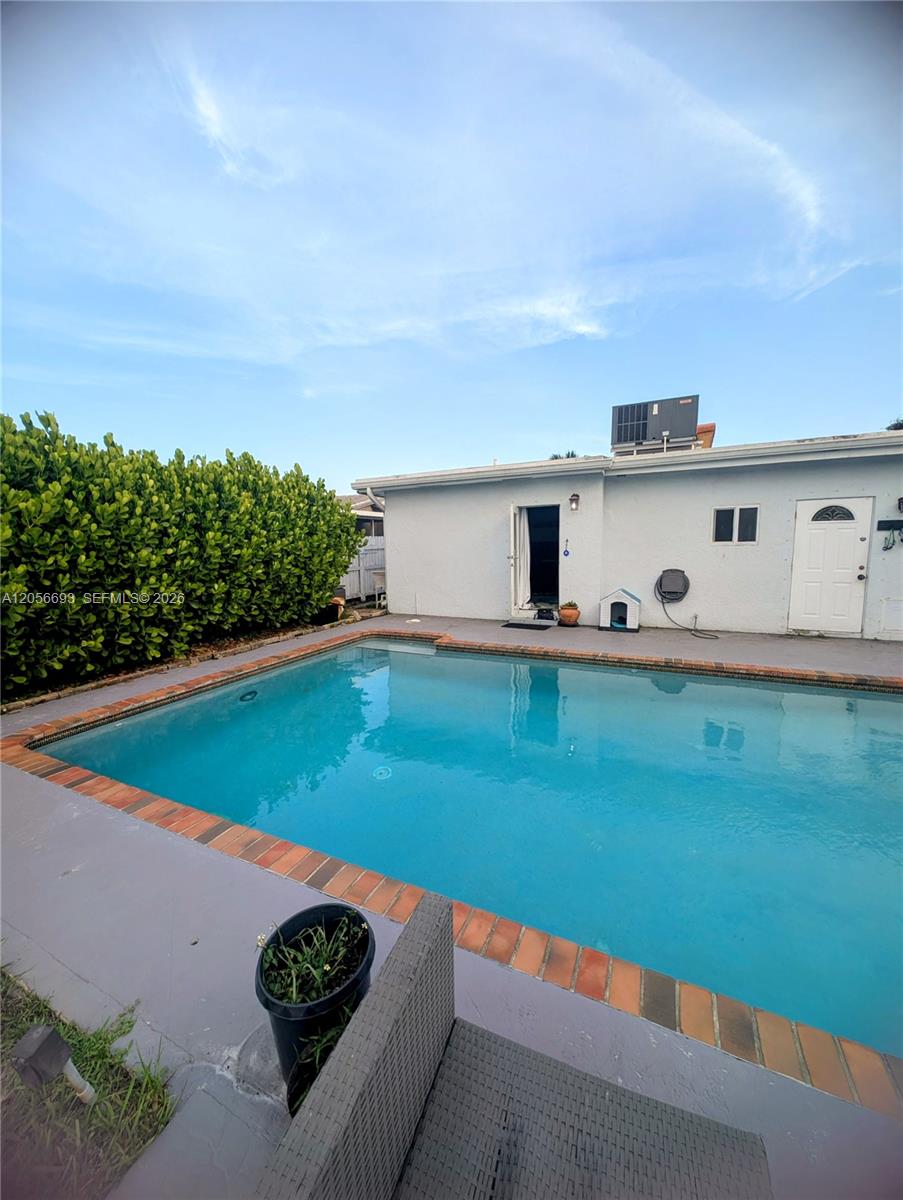 A12056693 Property Photo 18