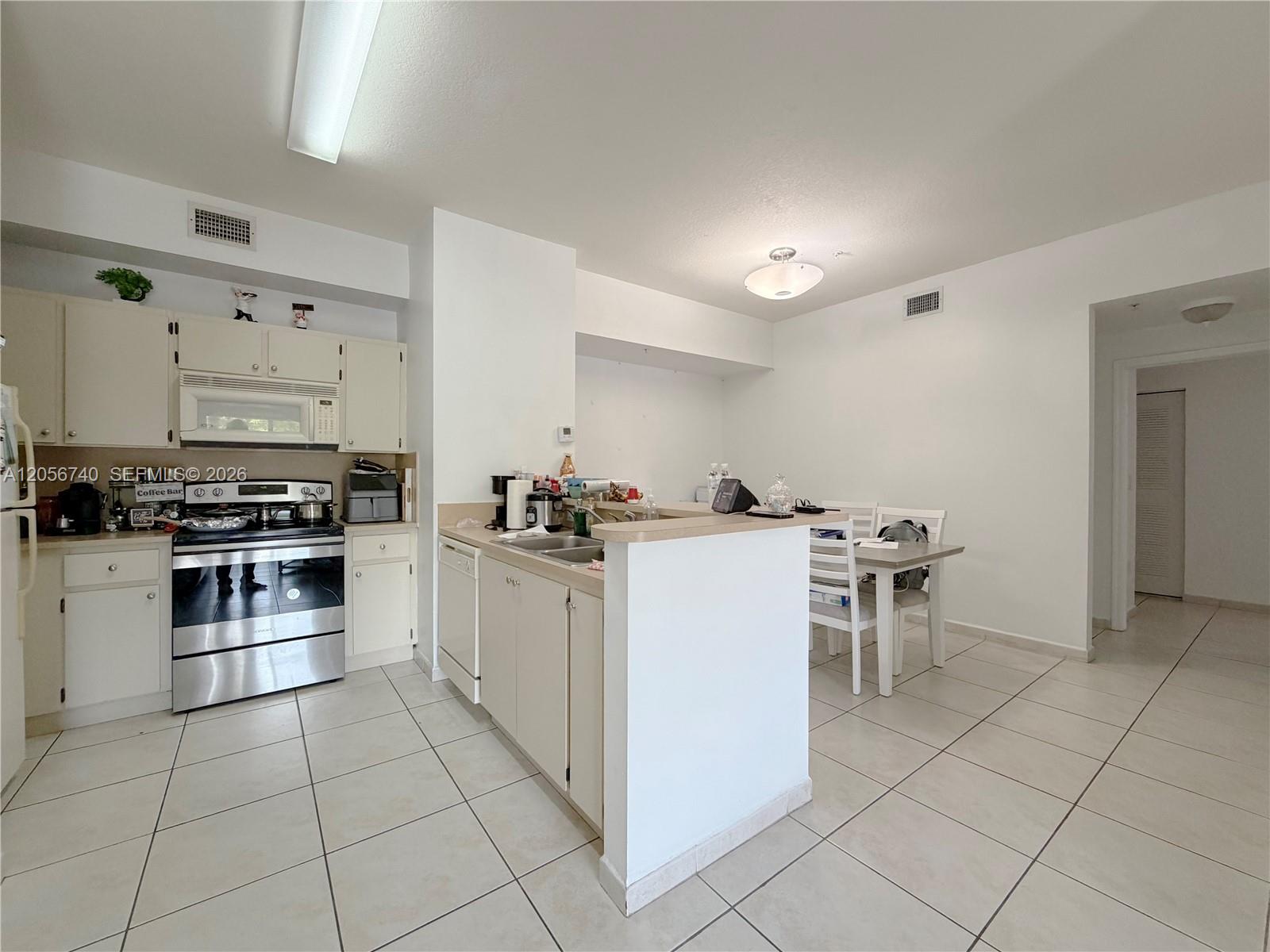 7360 Nw 114th Avenue 201 Property Photo 4
