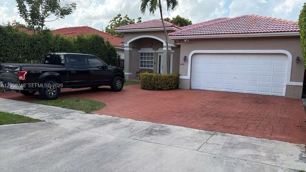 14461 SW 180th Terrace Property Photo 1