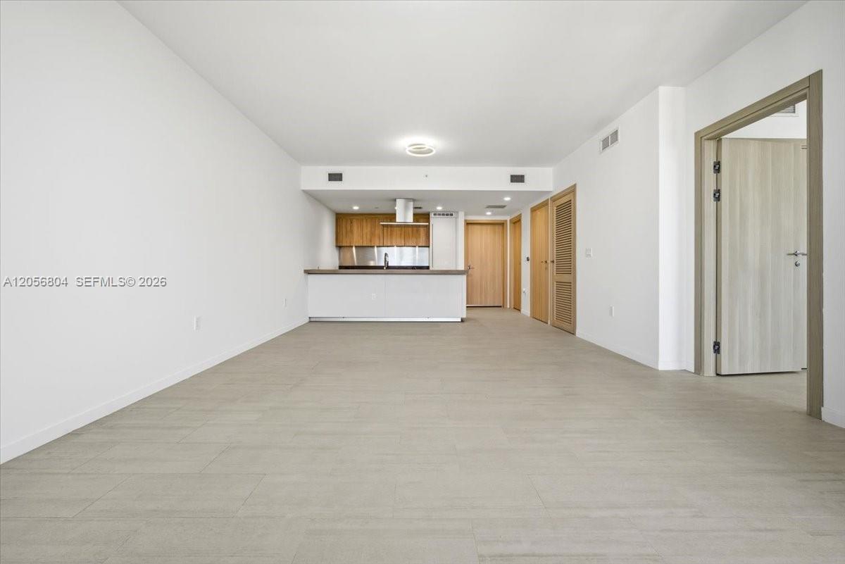1000 Brickell Plaza 3211 Property Photo 11
