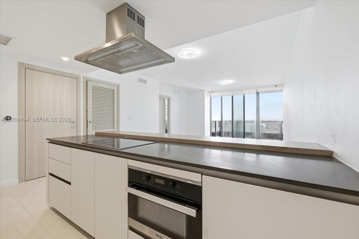 1000 Brickell Plaza 3211 Property Photo 51
