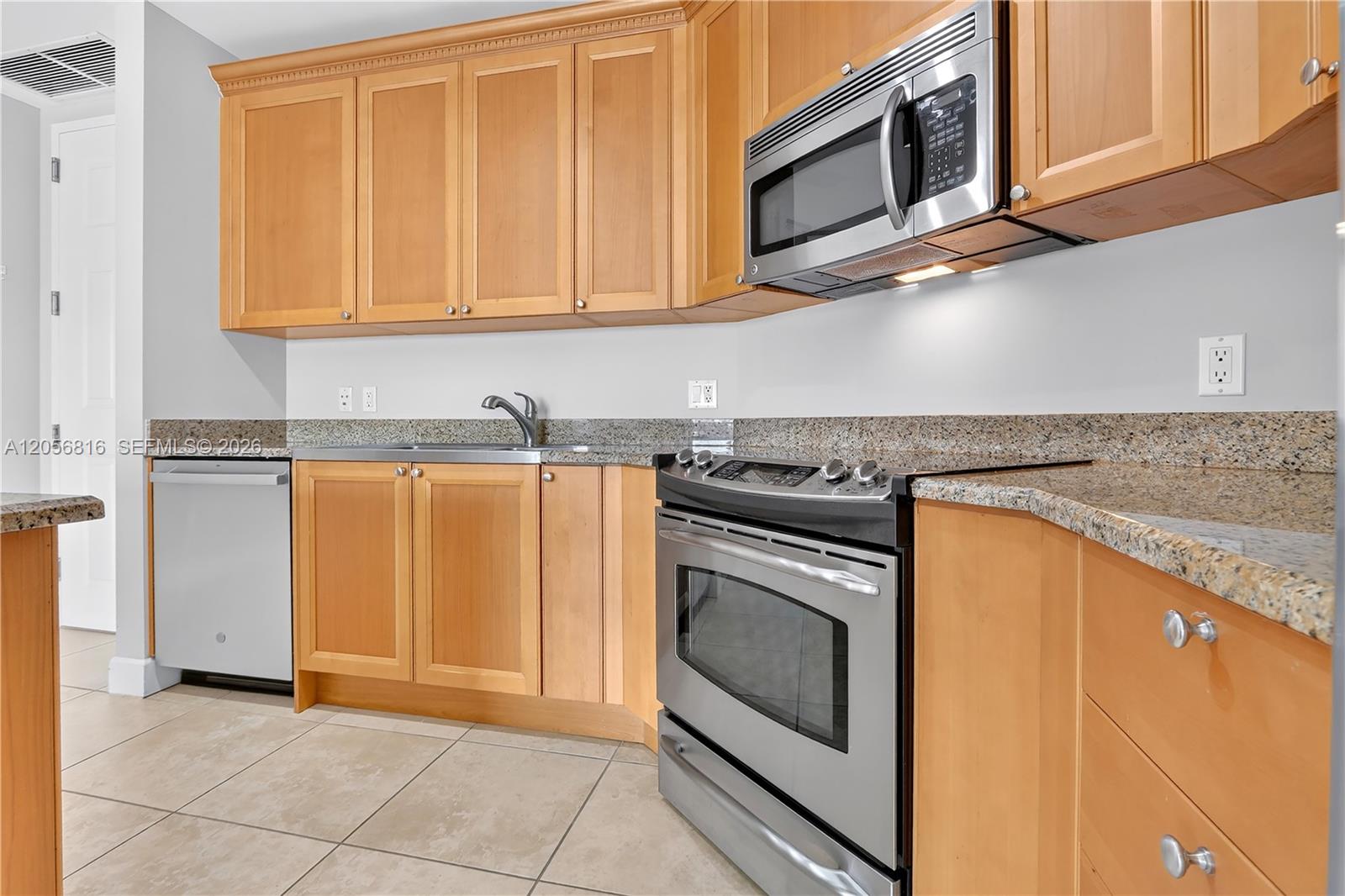 55 Merrick Way 832 Property Photo 6