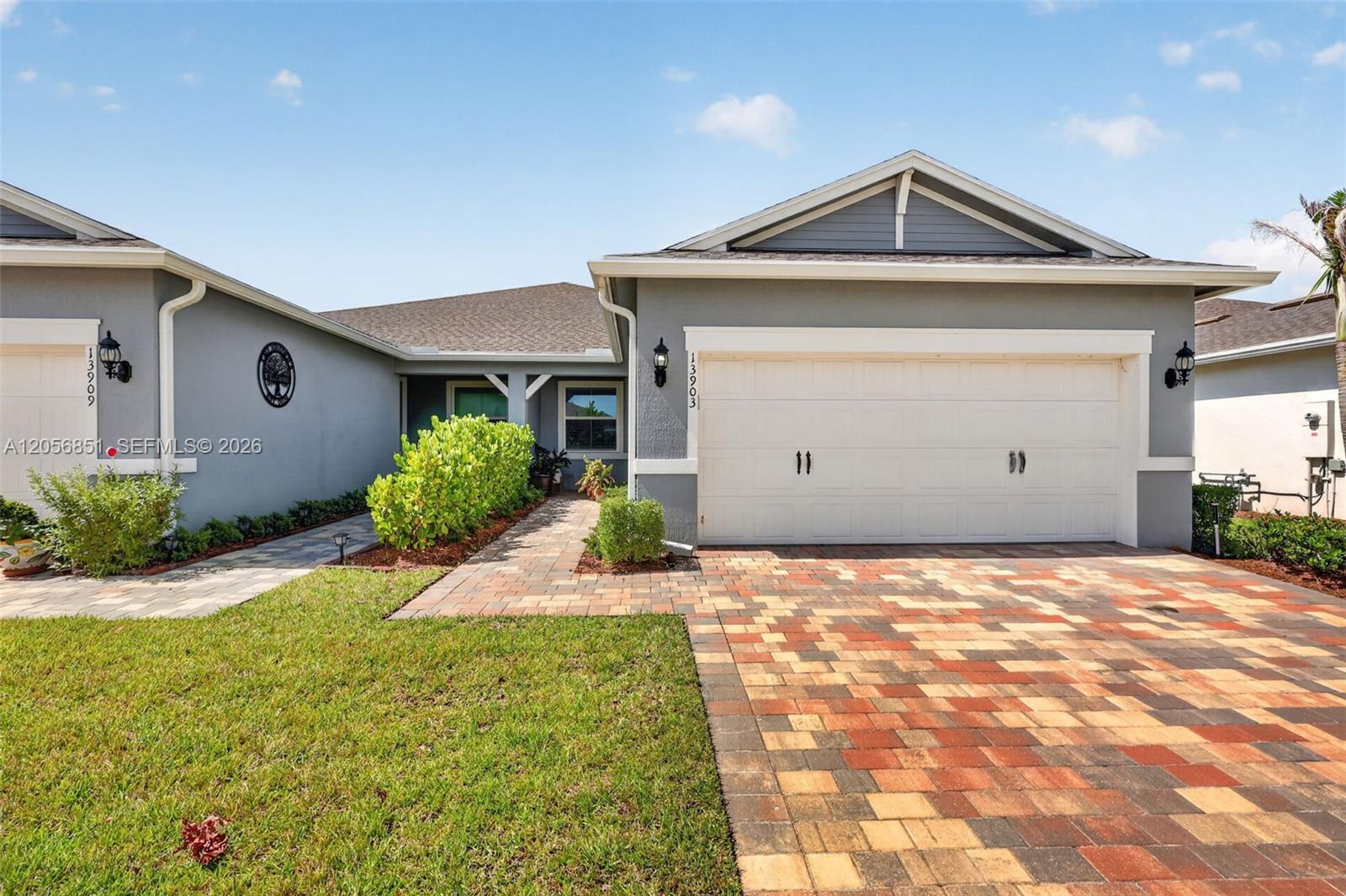 13903 Sw Gingerline Drive Property Photo 1
