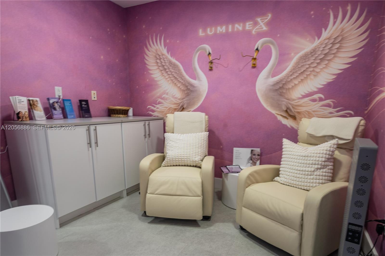 A12056886 Property Photo 17
