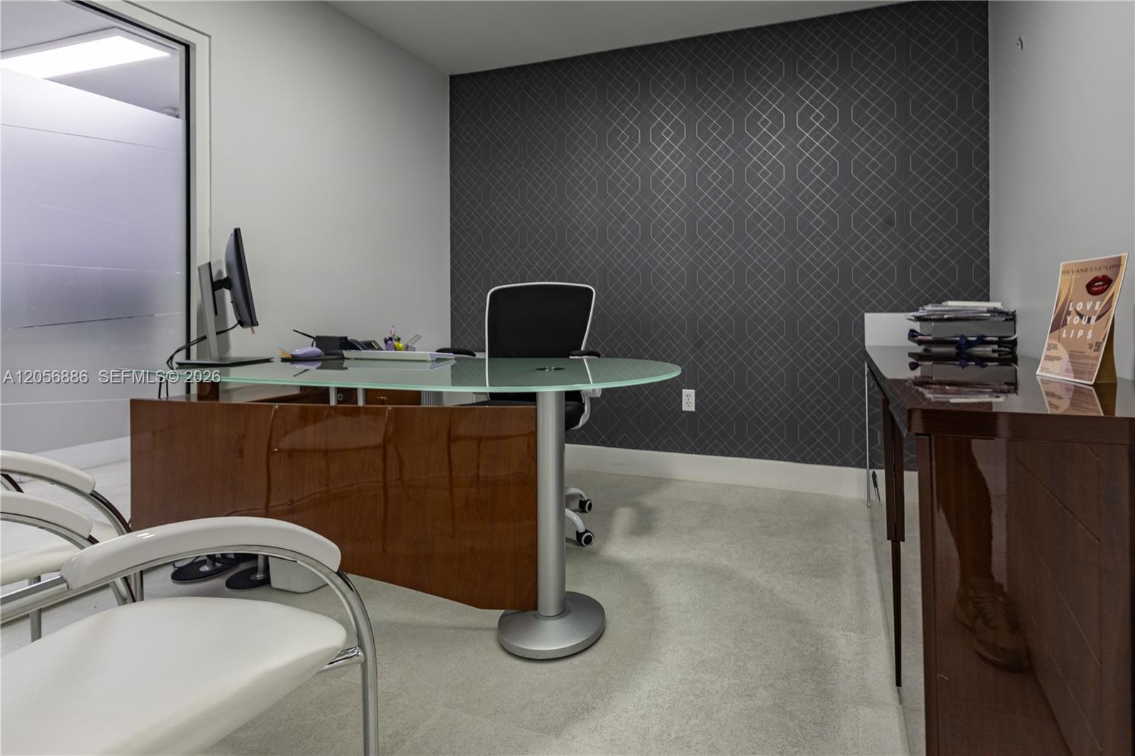 A12056886 Property Photo 25