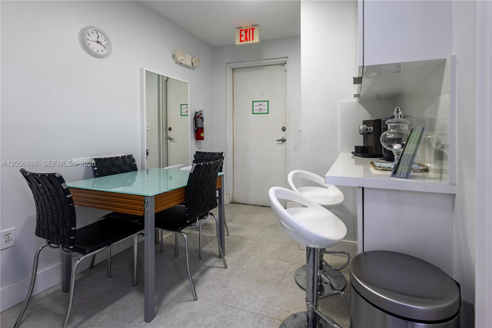 A12056886 Property Photo 27