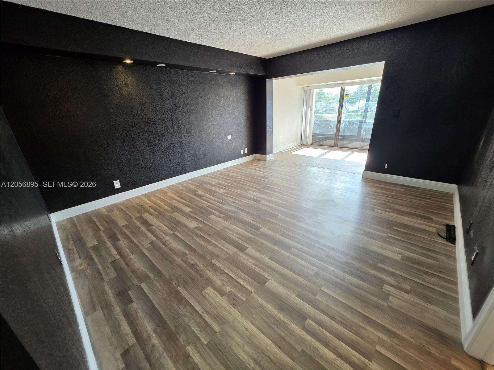A12056895 Property Photo 17