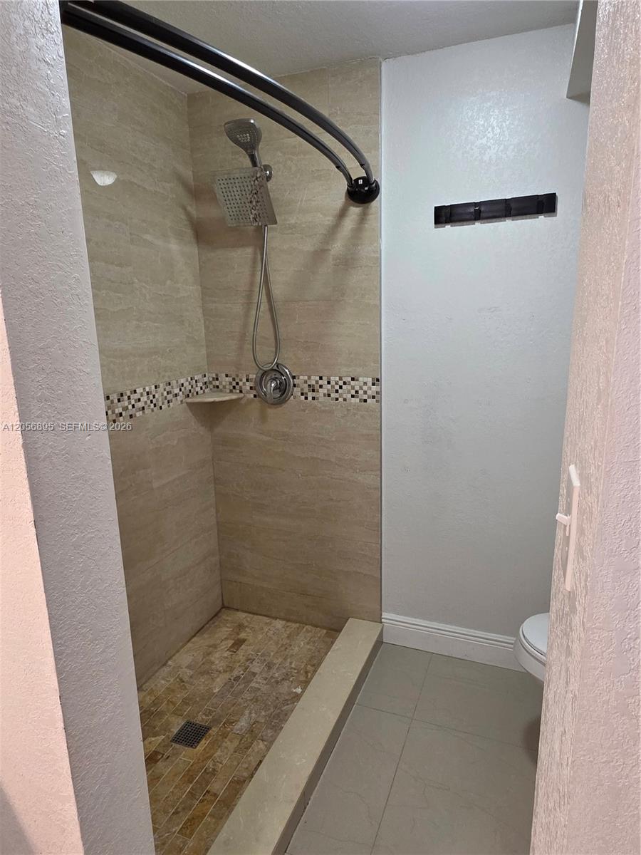 A12056895 Property Photo 22