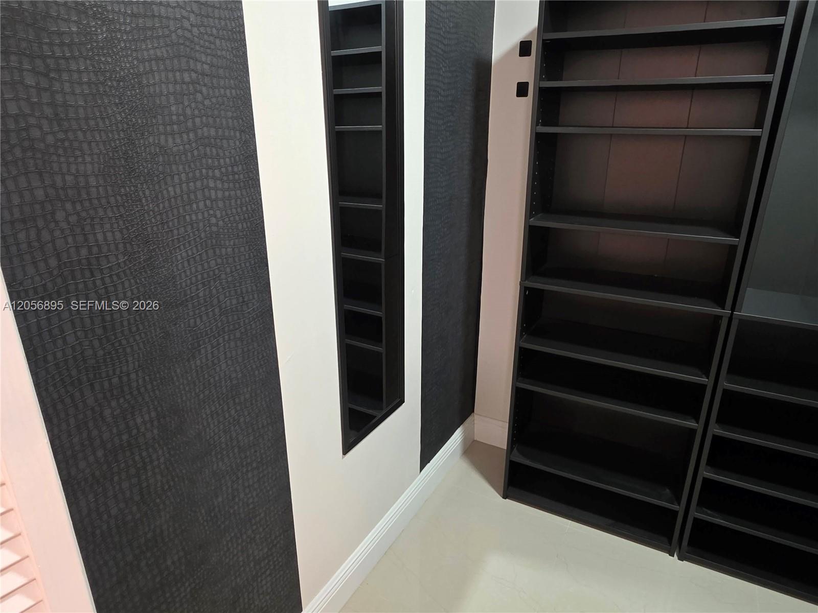 A12056895 Property Photo 24