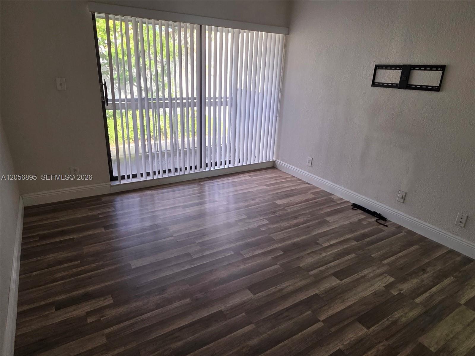 A12056895 Property Photo 27