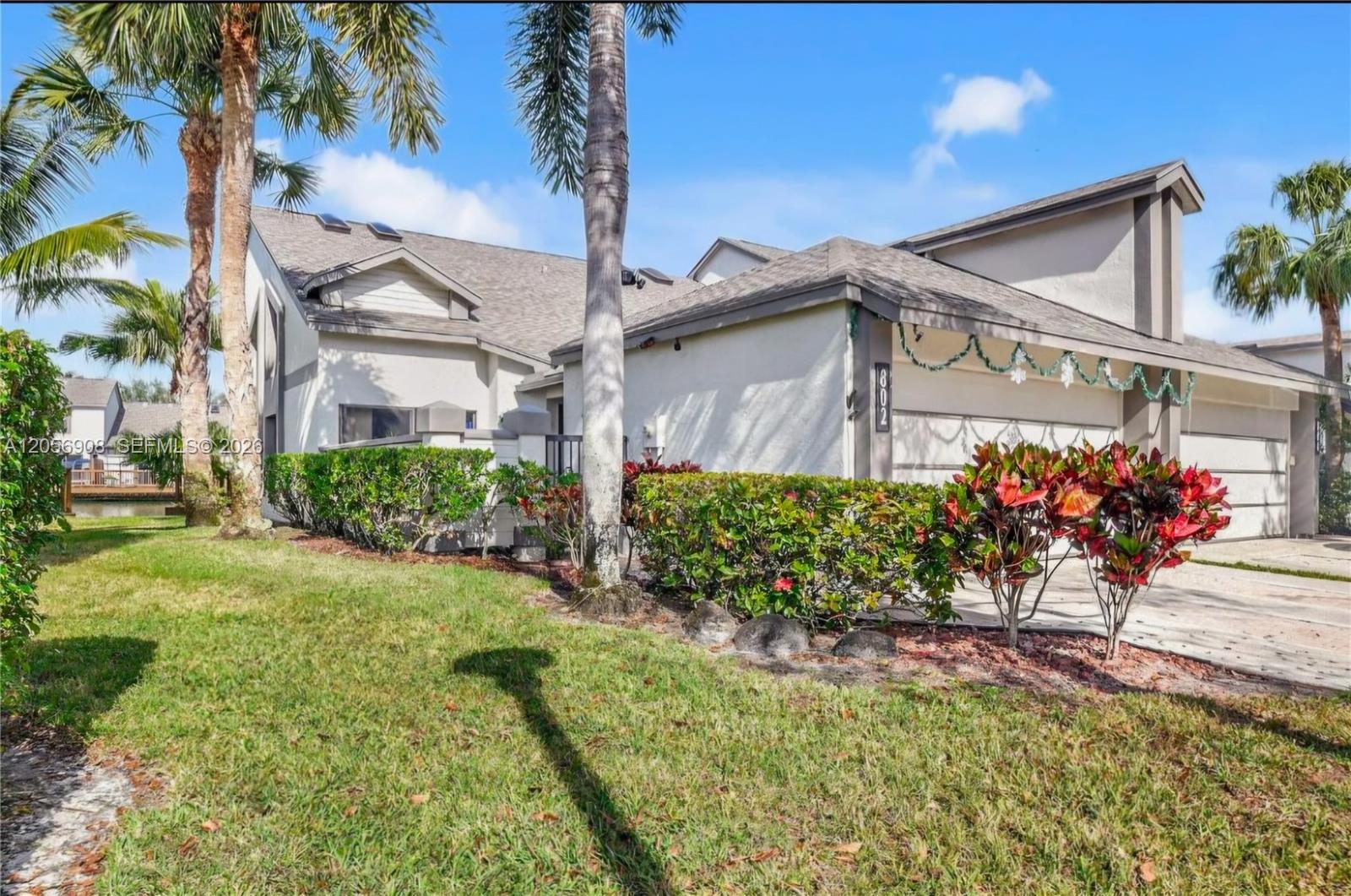 802 Landings Boulevard Property Photo 1