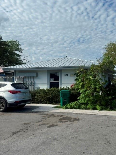 684 Nw 14th Street Property Photo 1