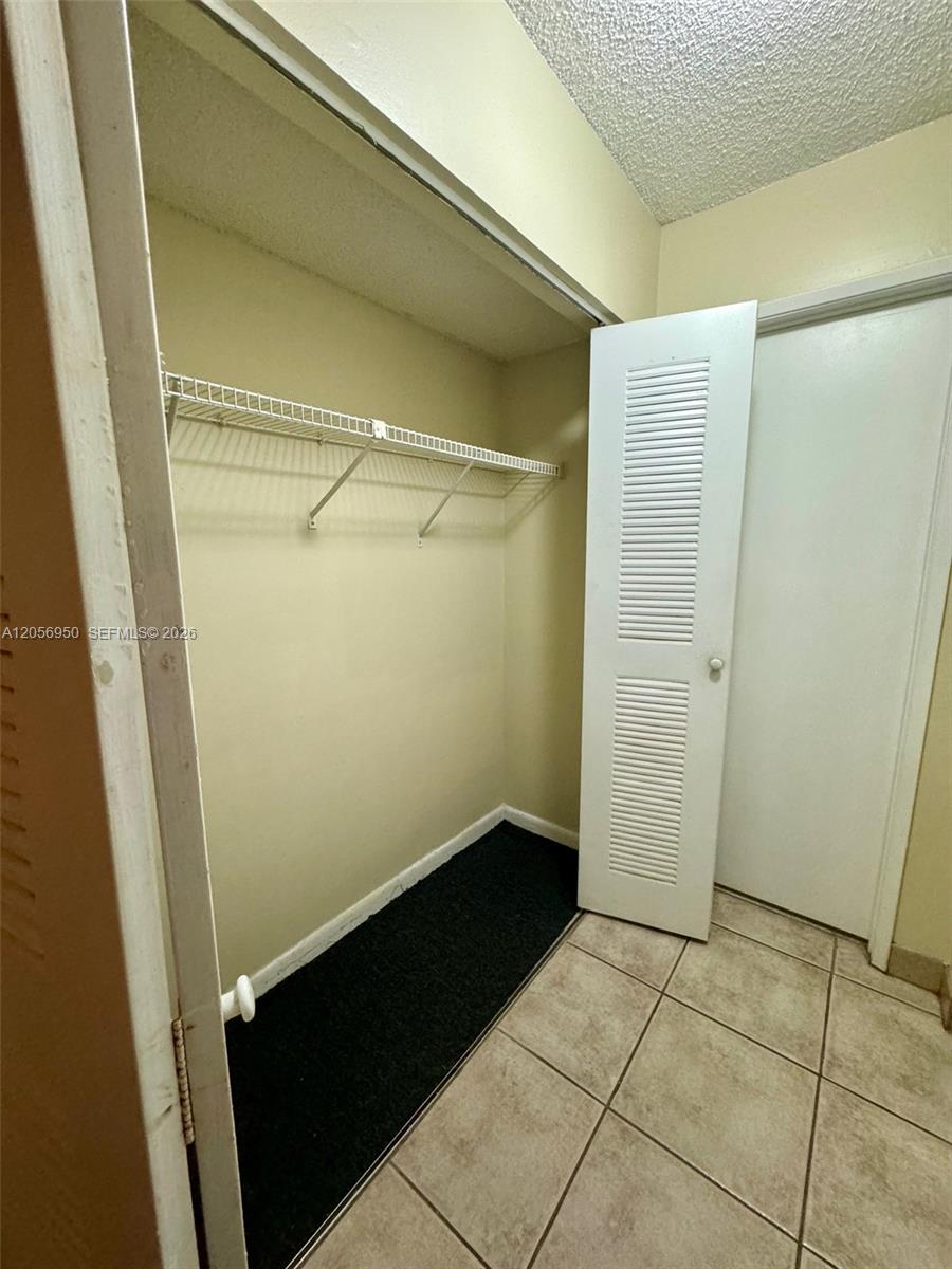 9945 Nob Hill Court 9945 Property Photo 5