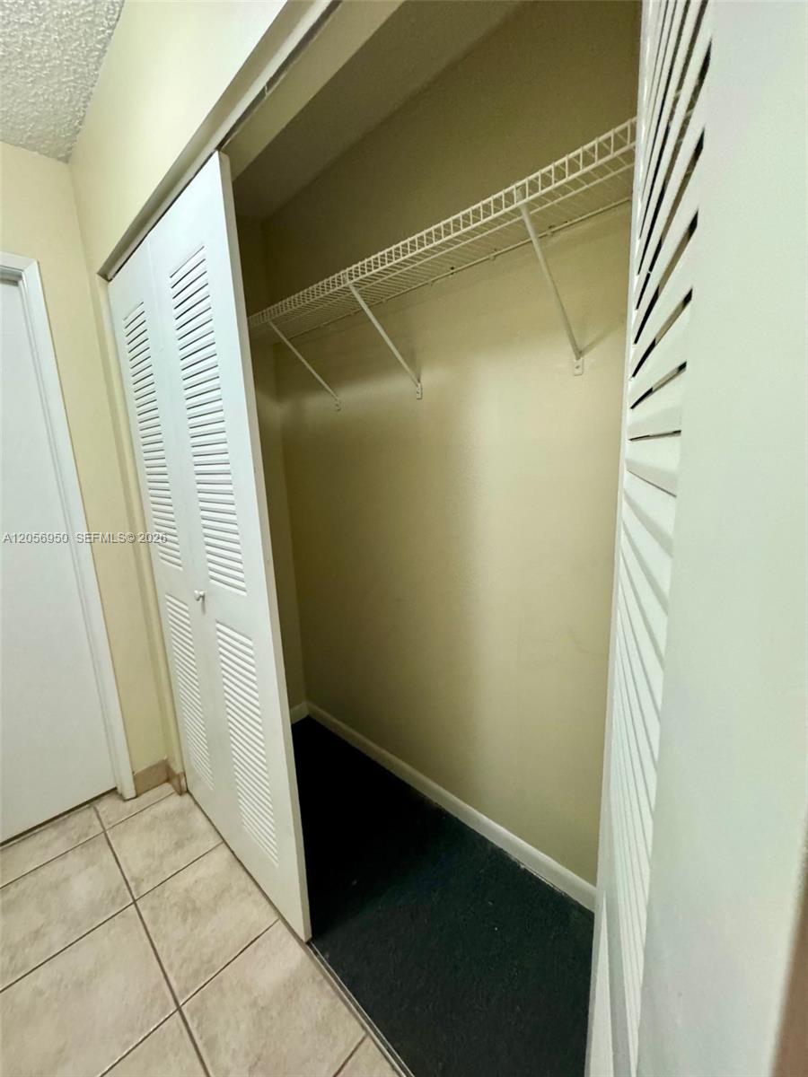 9945 Nob Hill Court 9945 Property Photo 6