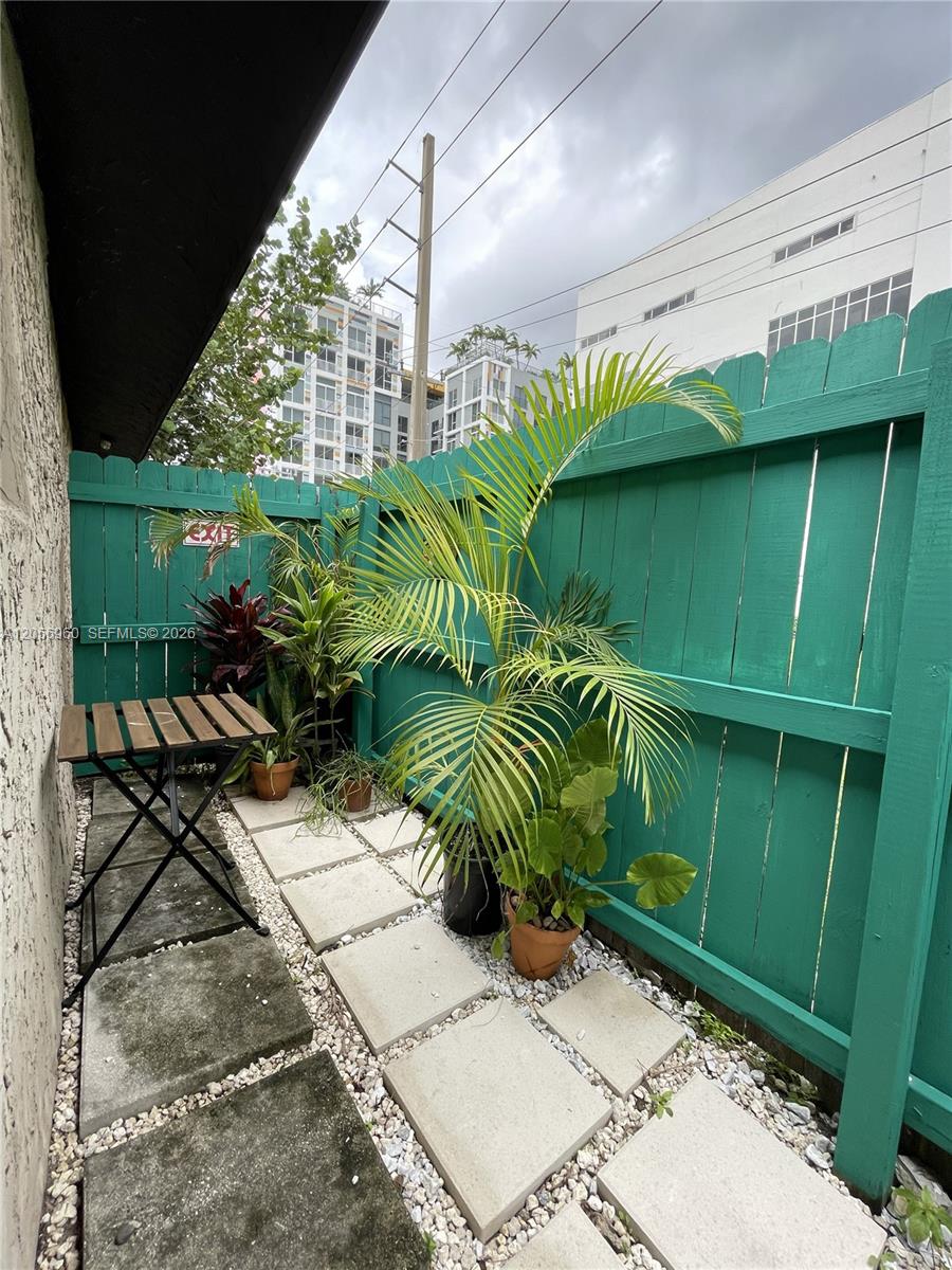 118 Nw 24th Street Property Photo 20