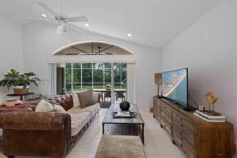 4180 Sea Mist Way Property Photo 12
