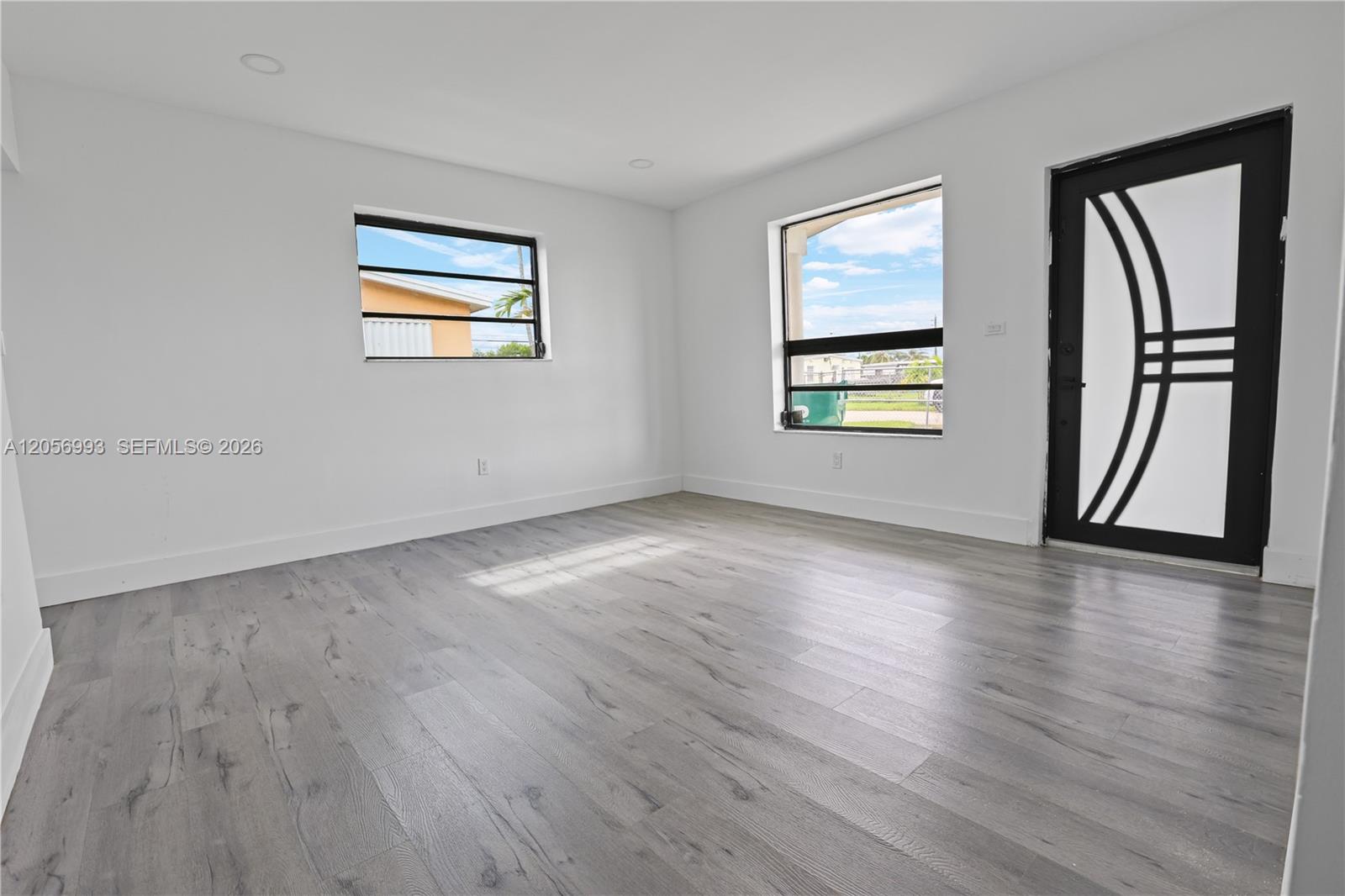 A12056993 Property Photo 2