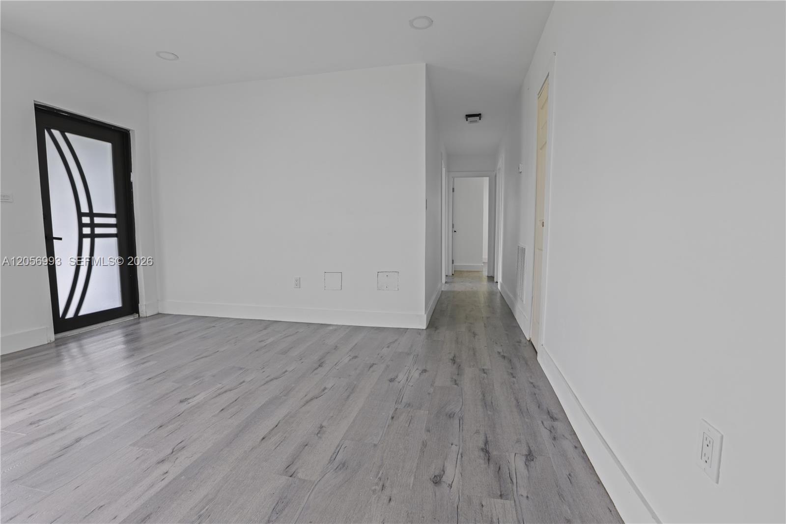 A12056993 Property Photo 3