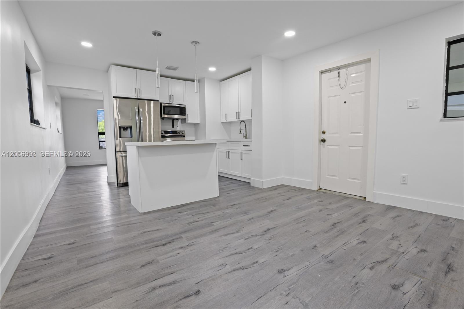 A12056993 Property Photo 13