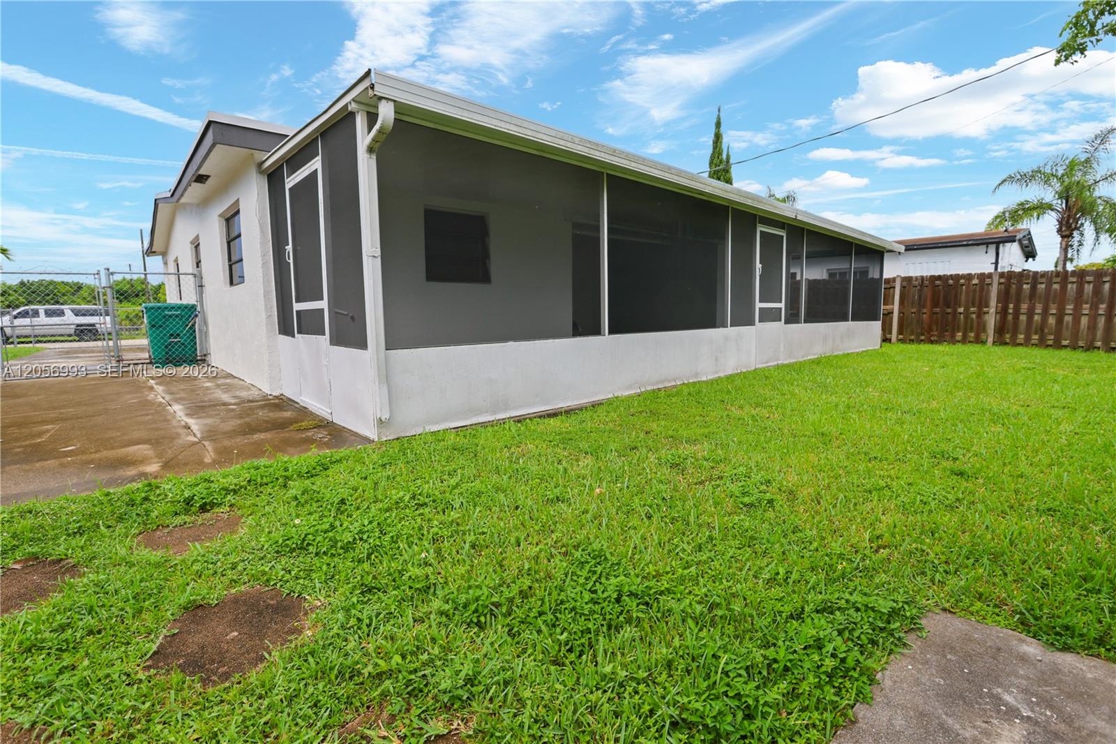 A12056993 Property Photo 16