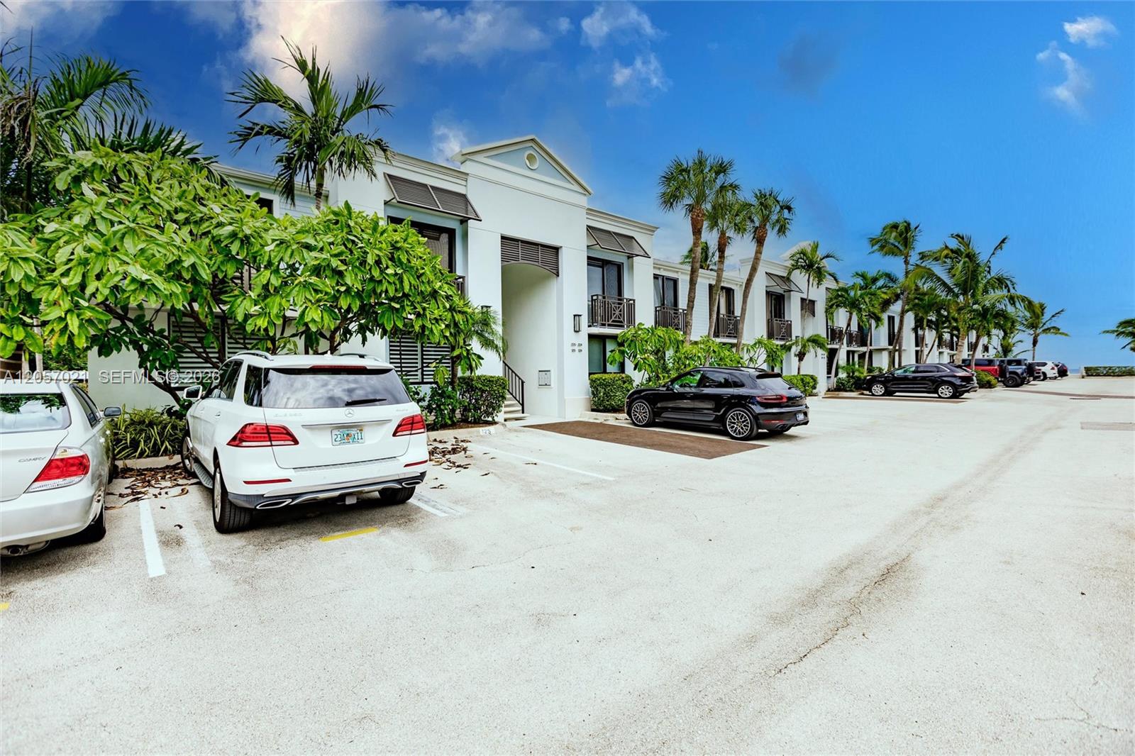 1586 S Ocean Lane 125 Property Photo 2