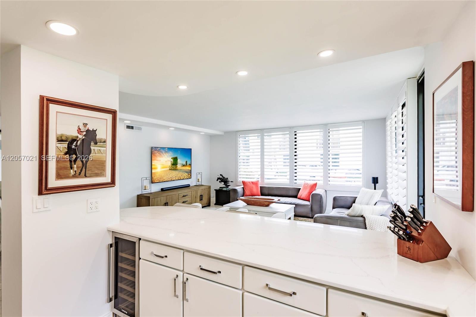 1586 S Ocean Lane 125 Property Photo 10