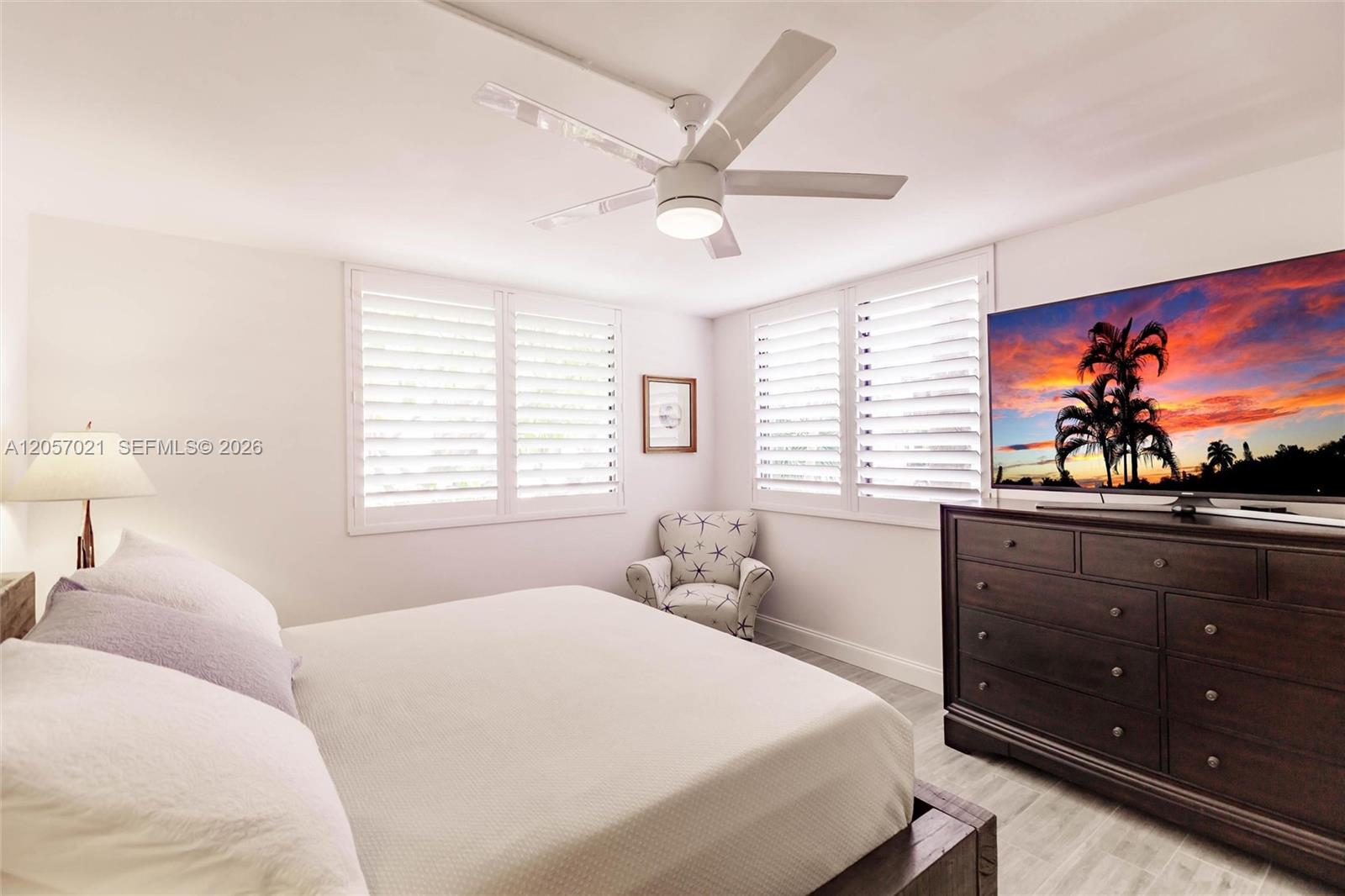1586 S Ocean Lane 125 Property Photo 14