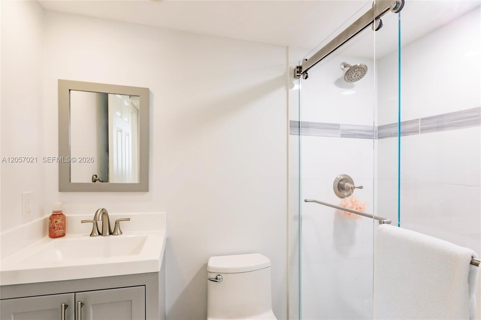1586 S Ocean Lane 125 Property Photo 16