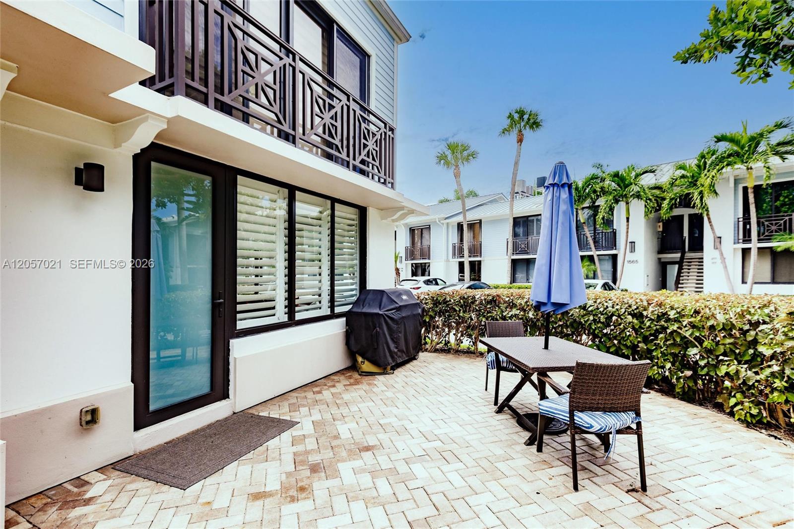 1586 S Ocean Lane 125 Property Photo 18
