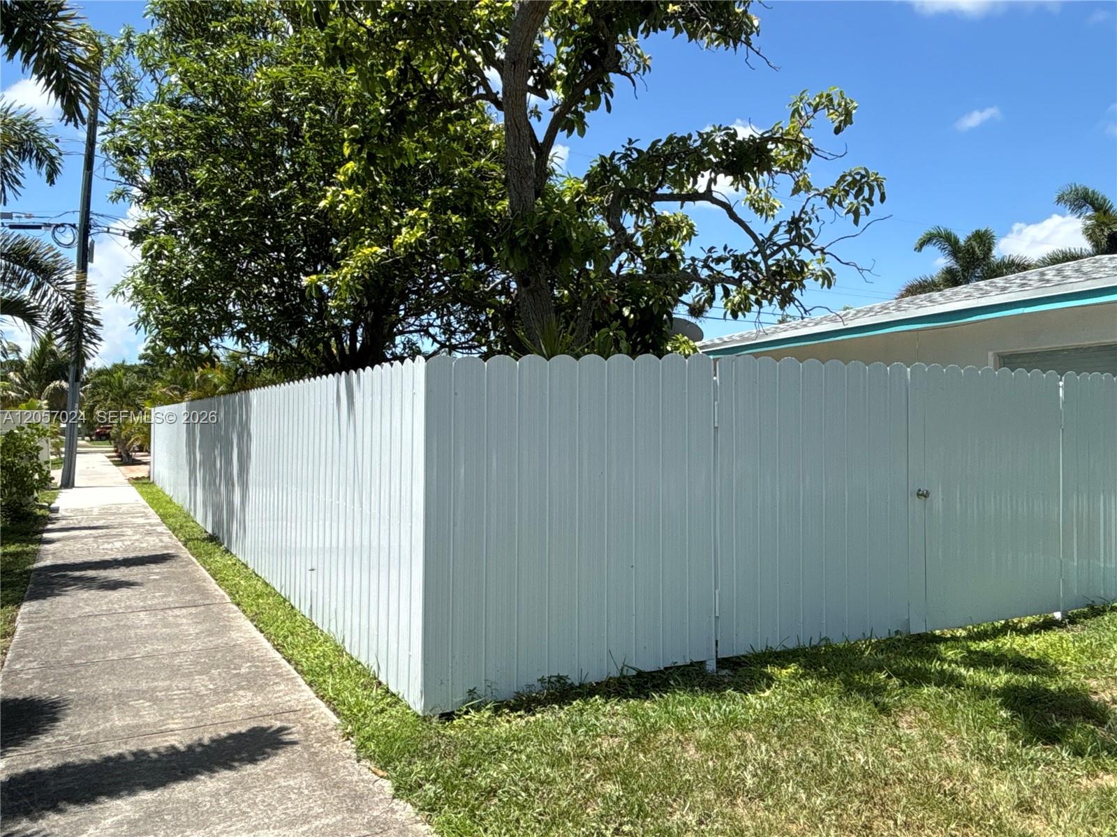 3410 Sw 17th Street Property Photo 4