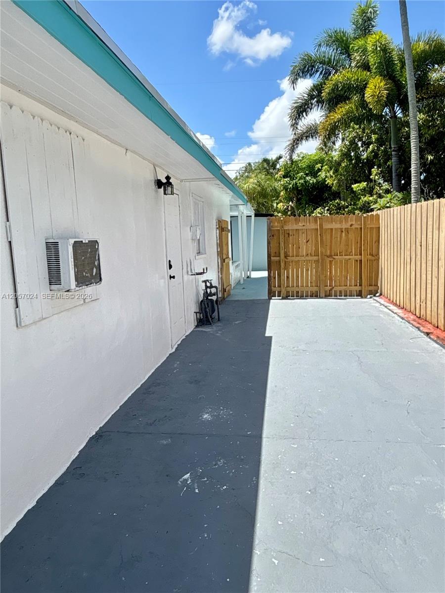 3410 Sw 17th Street Property Photo 5
