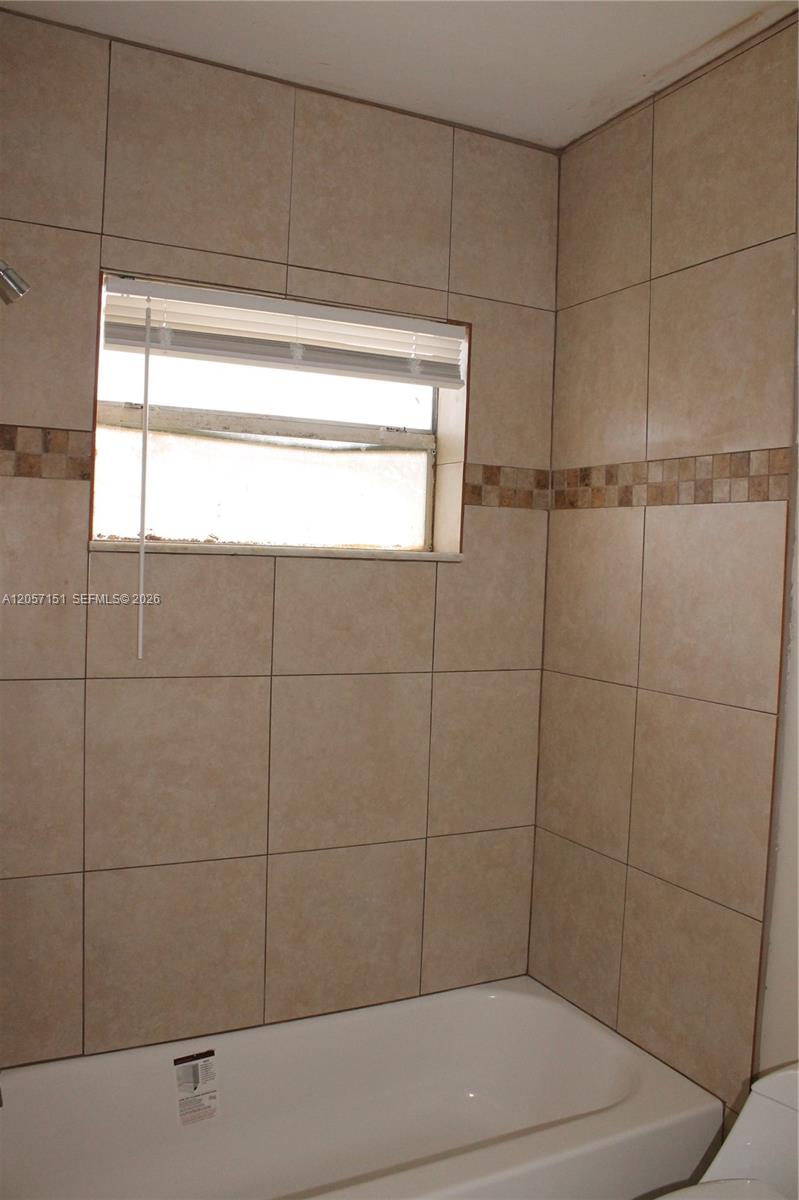 A12057151 Property Photo 8